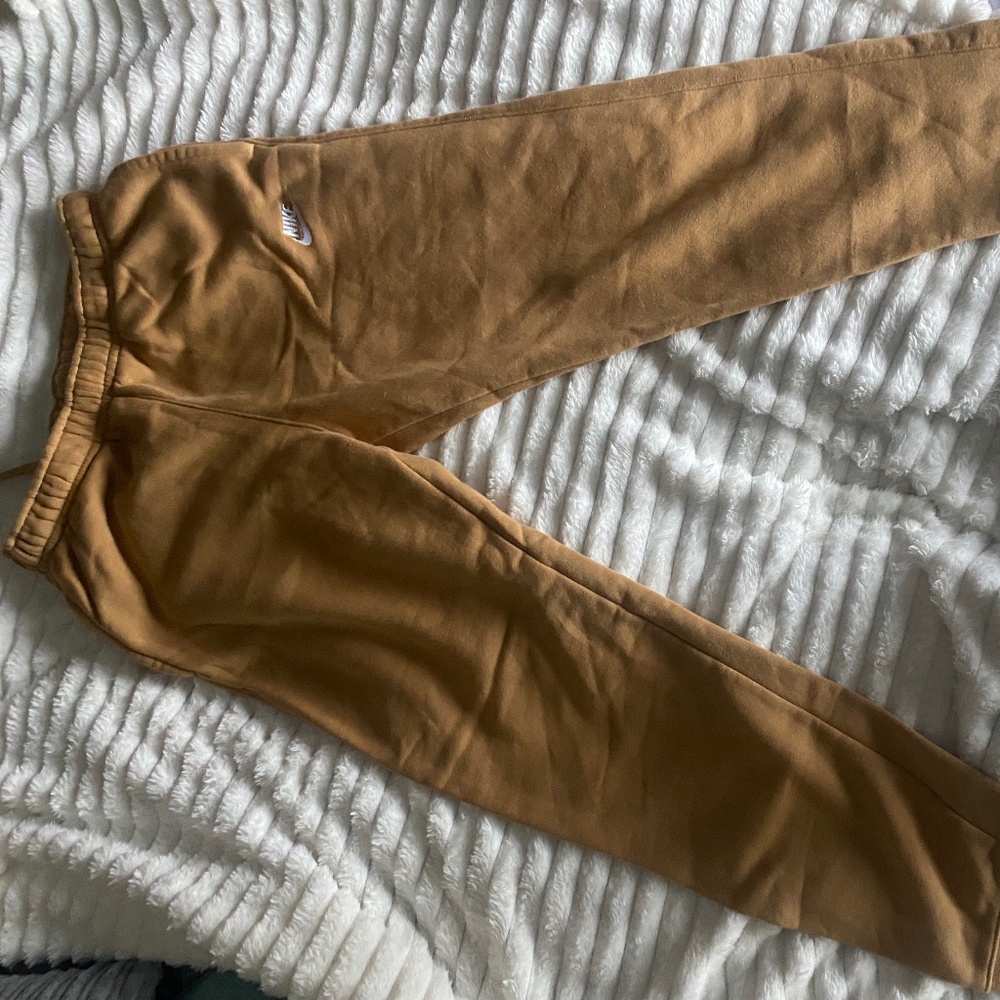 Nike women’s sweatpant